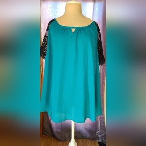 NWT, Lace sleeve blouse